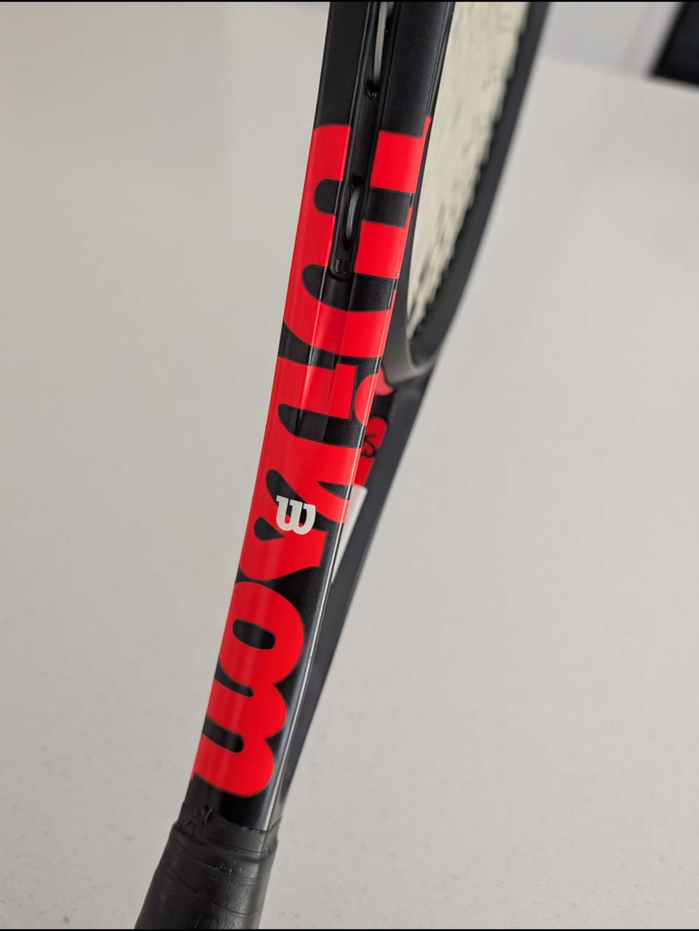 Wilson Clash Tennis Racket 100 V3 Grip 2
